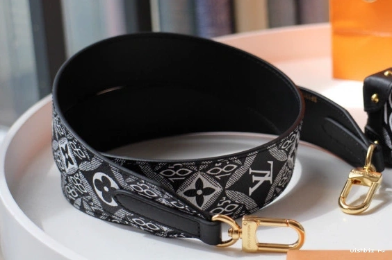 WIS PETITE LOUIS 1854 MALLE SINCE VUITTON 1121